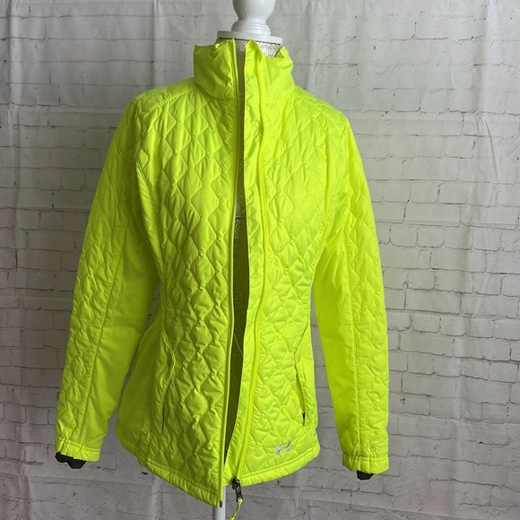 Under Armour packable quilted jacket in size XS - Picture 15 of 15